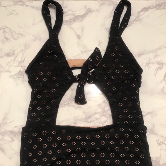 Amuse Society swim suit monokini - Picture 4 of 4